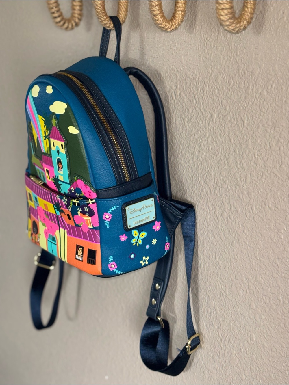 DISNEY/Parks ENCANTO Loungefly WMN/GRLS Mini Backpack Handbag -